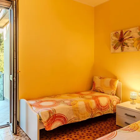 Casa Savina By Interhome בית נופש דרביו